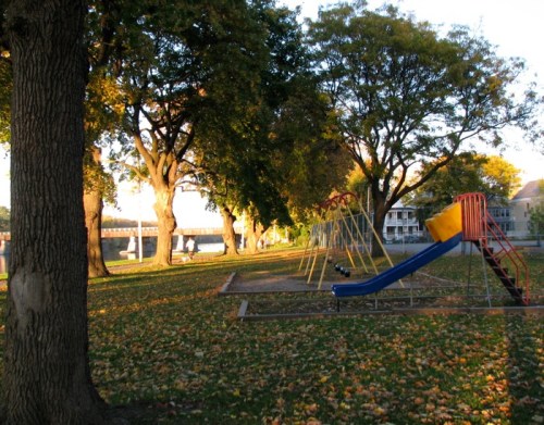 - Riverside Park playground, October 1, 2008 -