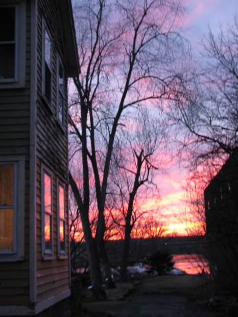 sunset - 11Mar09 - alongside 2 Cucumber Alley