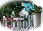 Beth Petta with old and new Cucumber Alley Signs –&nbsp;10Sep09