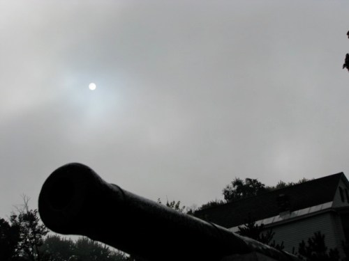 muted sun above the esplanade cannon as fog lists - Riverside Park, Schenectady Stockade - 21Sep09