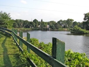 western view from the Washington Ave deadend, Scotia NY 07Sep09