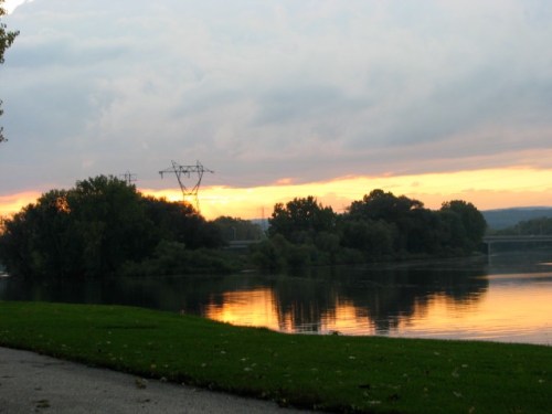 swingset sunset- from Riverside Park kiddie lot, Schenectady - 03Oct09