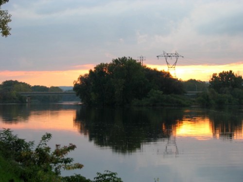 swingset sunset - Isle of the Cayugas from east end of Riverside Park, Schenectady - 03Oct09early2