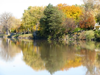 Mohawk River bank along the Schenectady Stockade seen from Gateway Landing 27Oct09 Mohawk River bank along the Schenectady Stockade seen from Gateway Landing 27Oct09