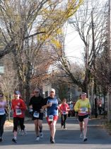 running on Front St. after passing Lawrence the Indian - Stockade-athon 2009
