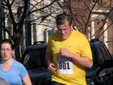 determined runner #801 on Washington Avenue - Stockade-athon 2009