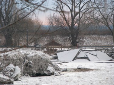 ice slabs cover Gateway Landing near the Binnekill creek and Mohawk River - 03Feb2010
