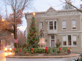 Lawrence Circle at sunrise the morning after the Holiday Tree Lighting Ceremony - Schenectady NY Stockade - 03Dec2012