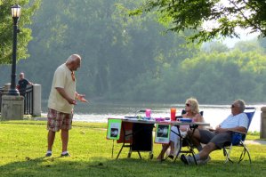 2014StockadePicnic-RobinWhiteTable