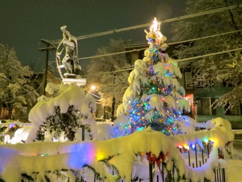 Lawrence Circle with the 2014 Tree under new snow - 10Dec2014