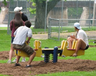 parkmulch14may11-relax2