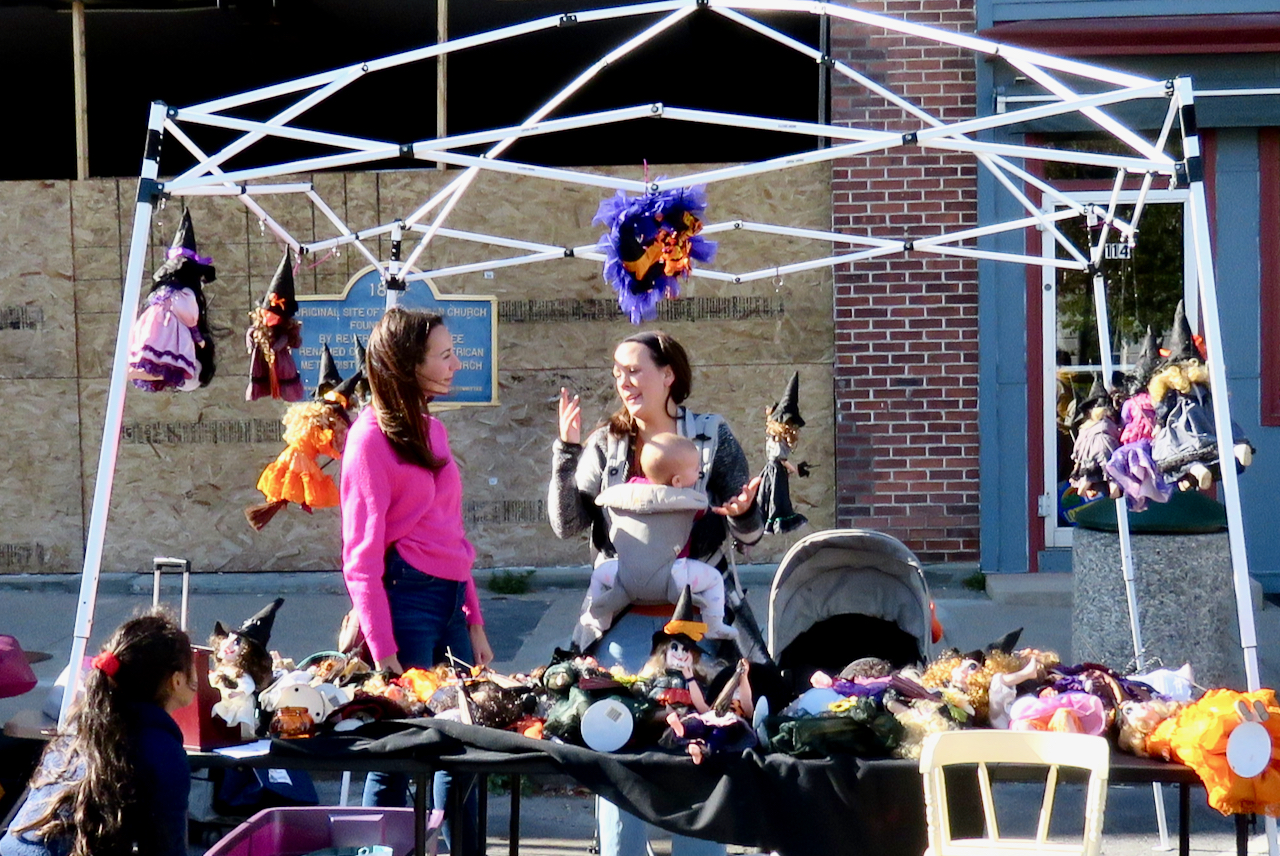 SpookyMichelleModernistic